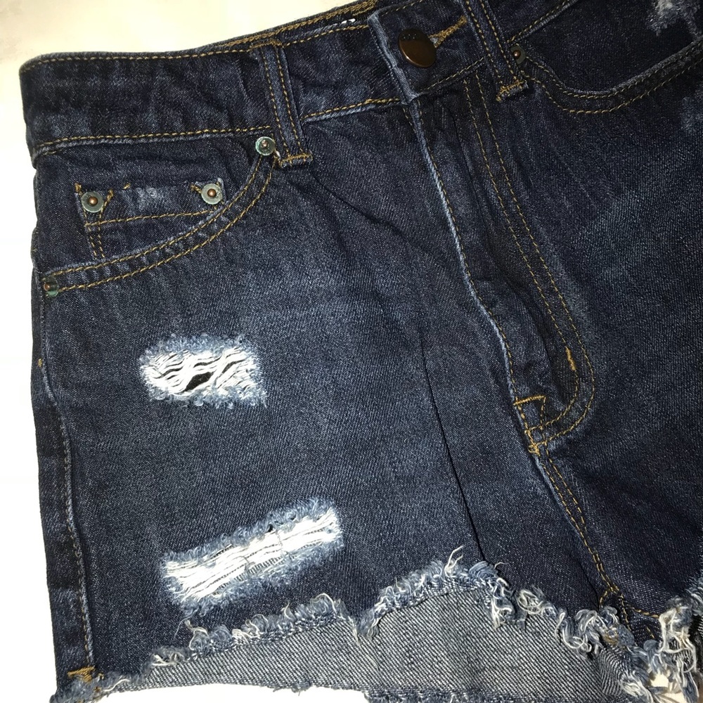NWOT BDG High Rise Cheeky Shorts 24